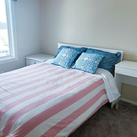 Best Garden House&3 Mins Bus Station Close C-Train&Free Parking YYC Habitación foto