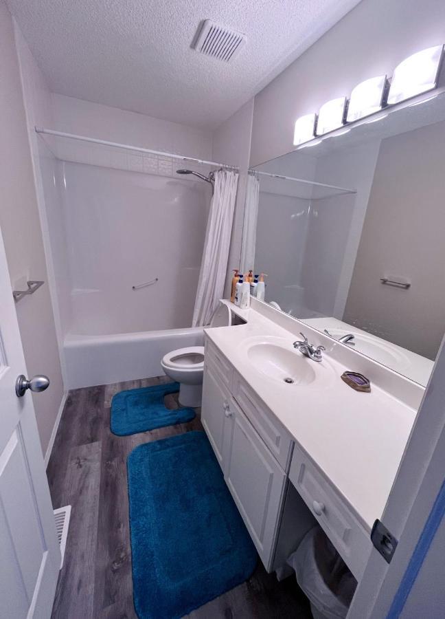 Best Garden House&3 Mins Bus Station Close C-Train&Free Parking YYC Exterior foto